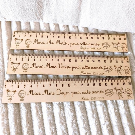 Règles en bois personnalisées
